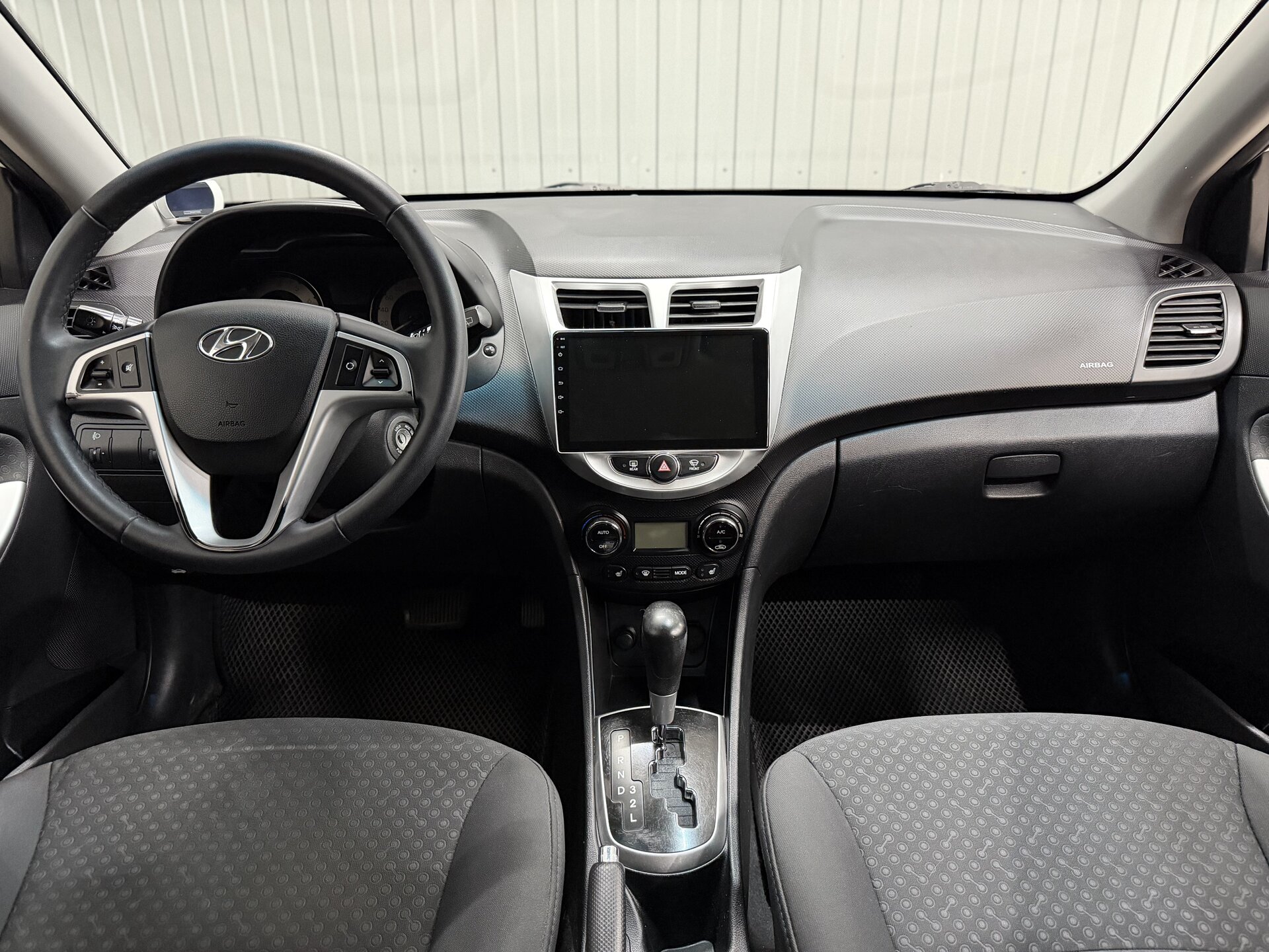 Hyundai Solaris, I 2012