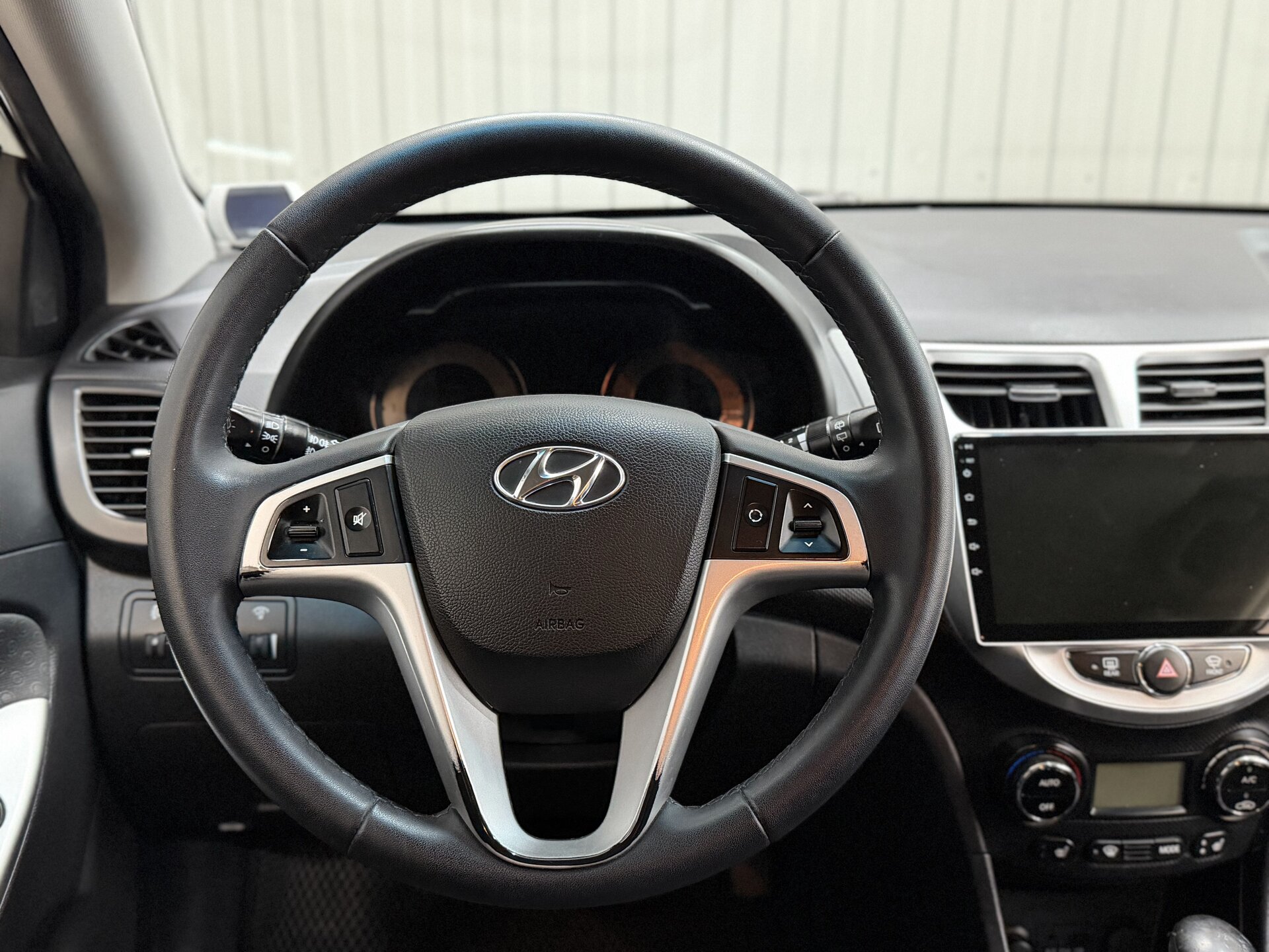 Hyundai Solaris, I 2012