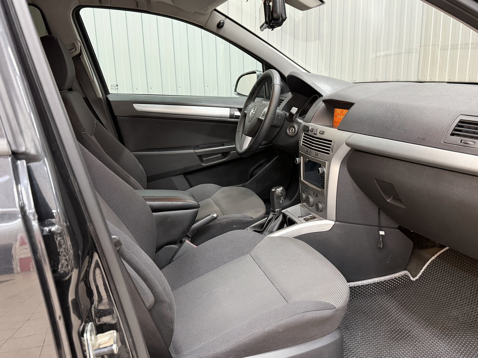 Opel Astra, H Рестайлинг 2012