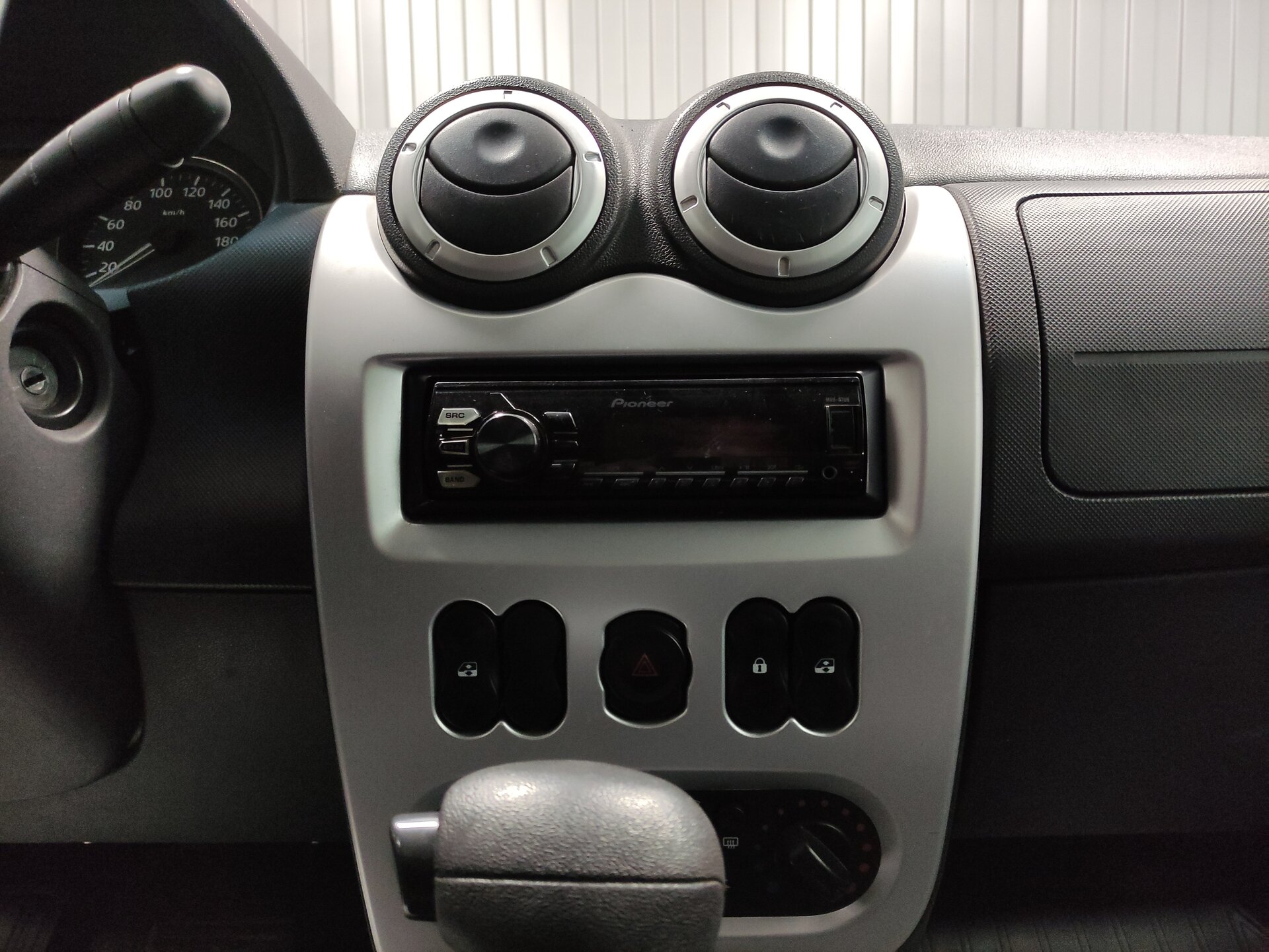 Renault Sandero, I 2012