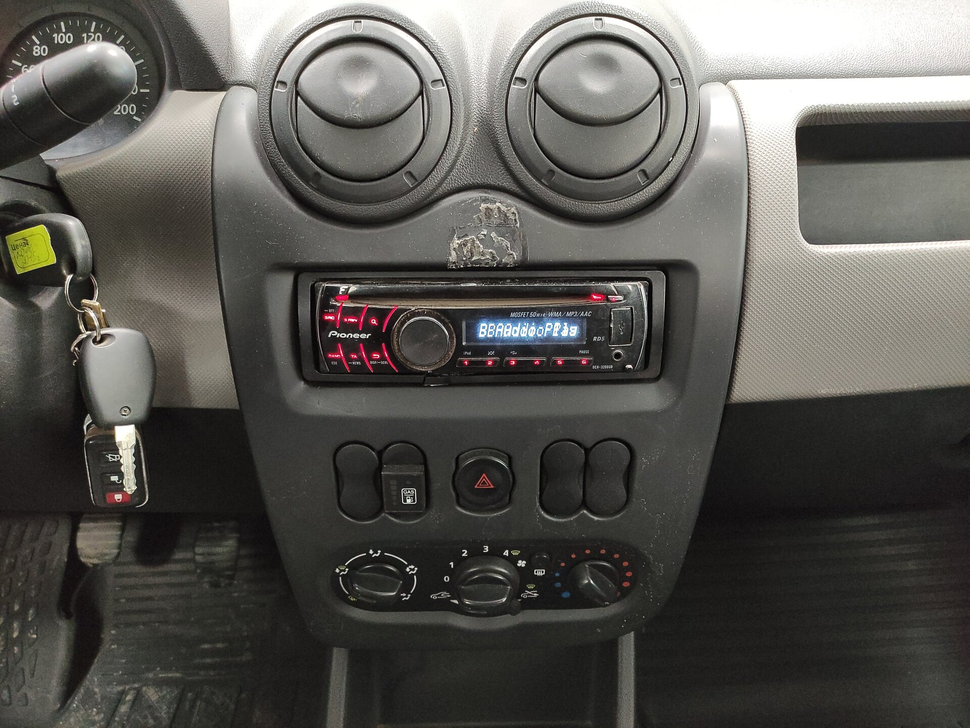 Renault Logan, I Рестайлинг 2015