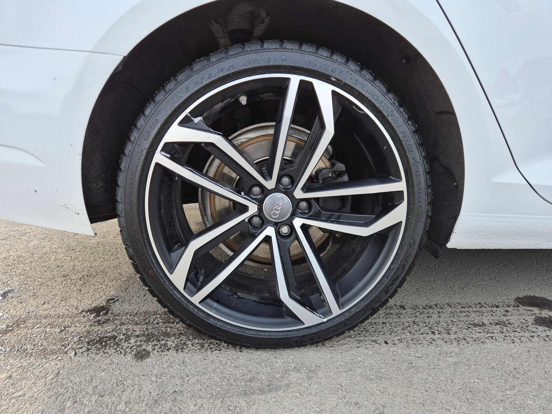Audi A4, V (B9) 2019