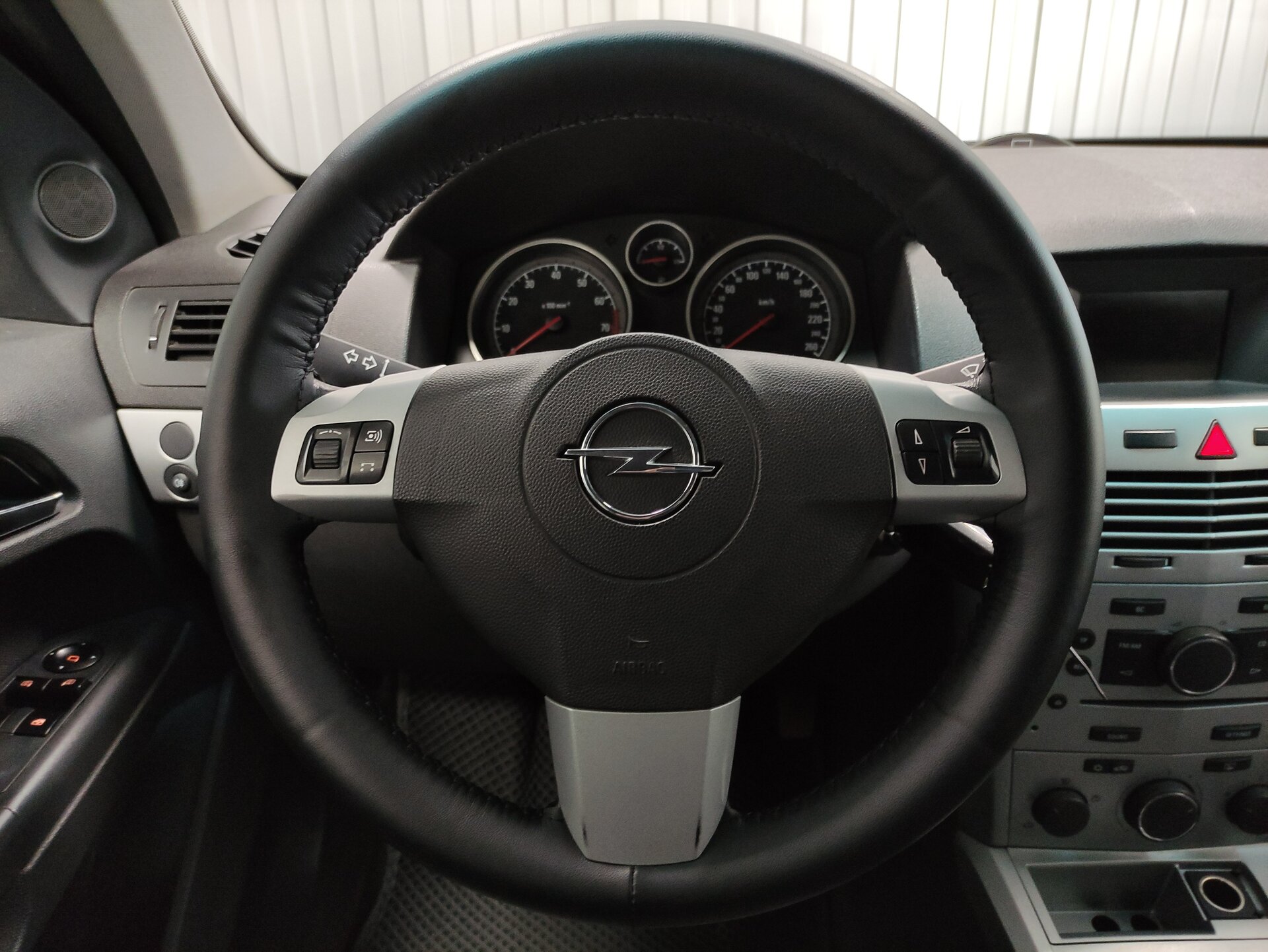 Opel Astra, H Рестайлинг 2010