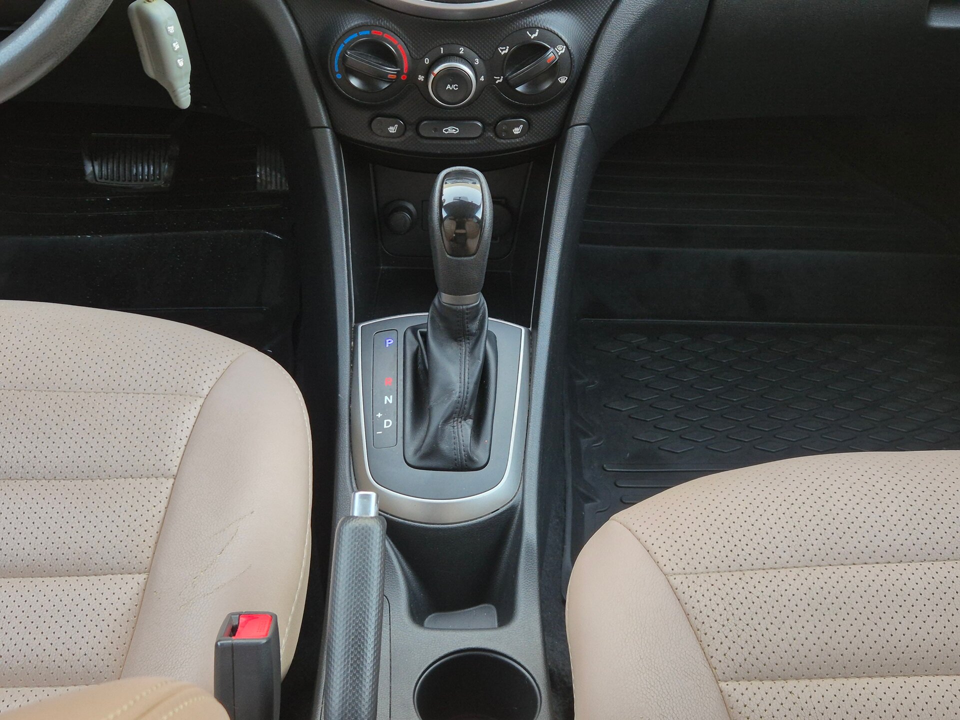 Hyundai Solaris, I Рестайлинг 2014