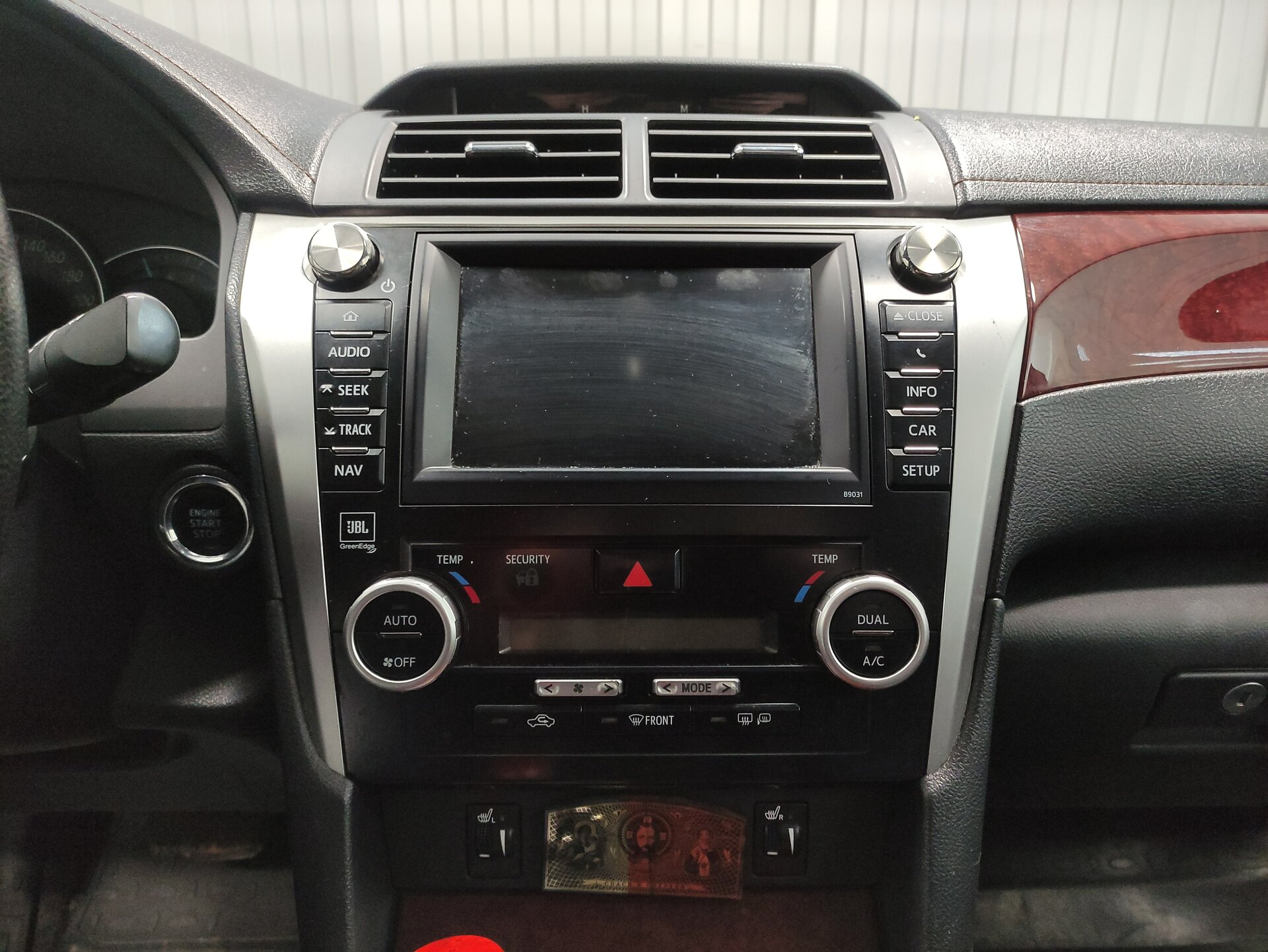 Toyota Camry, VII (XV50) 2012