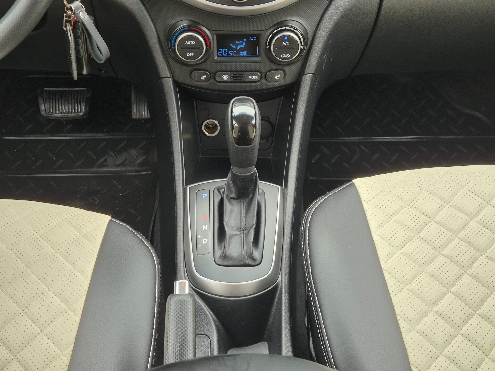Hyundai Solaris, I Рестайлинг 2015