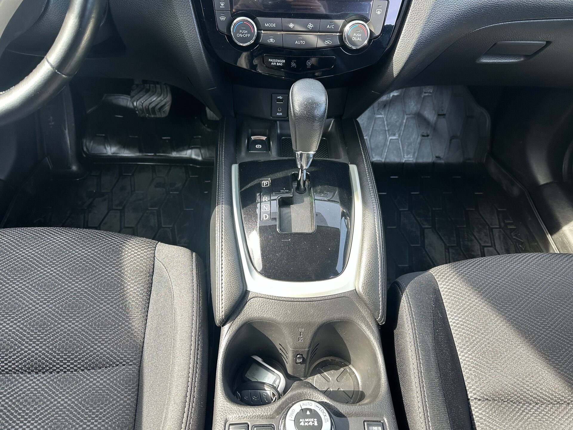 Nissan X-Trail, III 2018