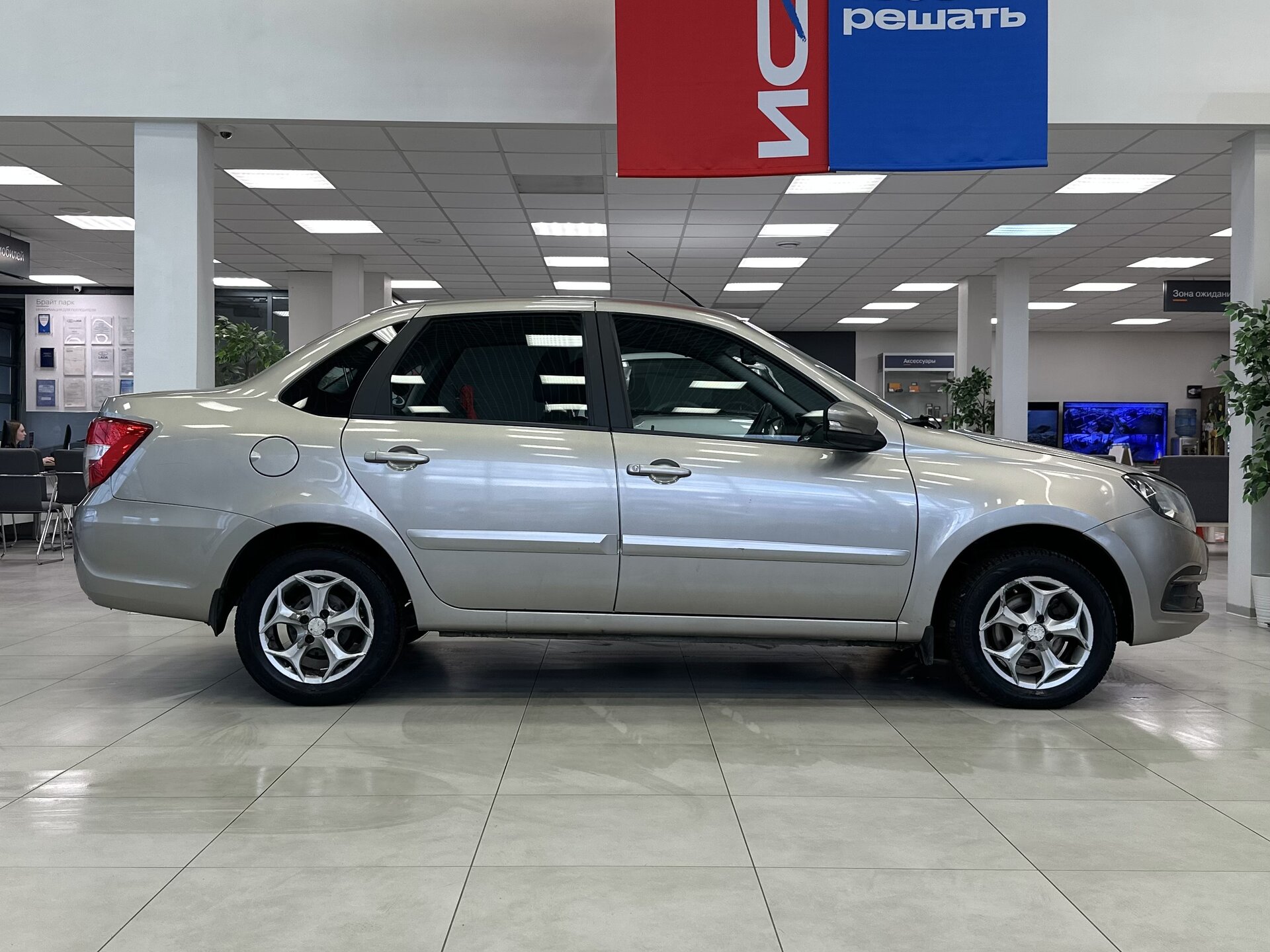 Lada (ВАЗ) Granta, I Рестайлинг 2019 Lada (ВАЗ) Granta, I Рестайлинг 2019