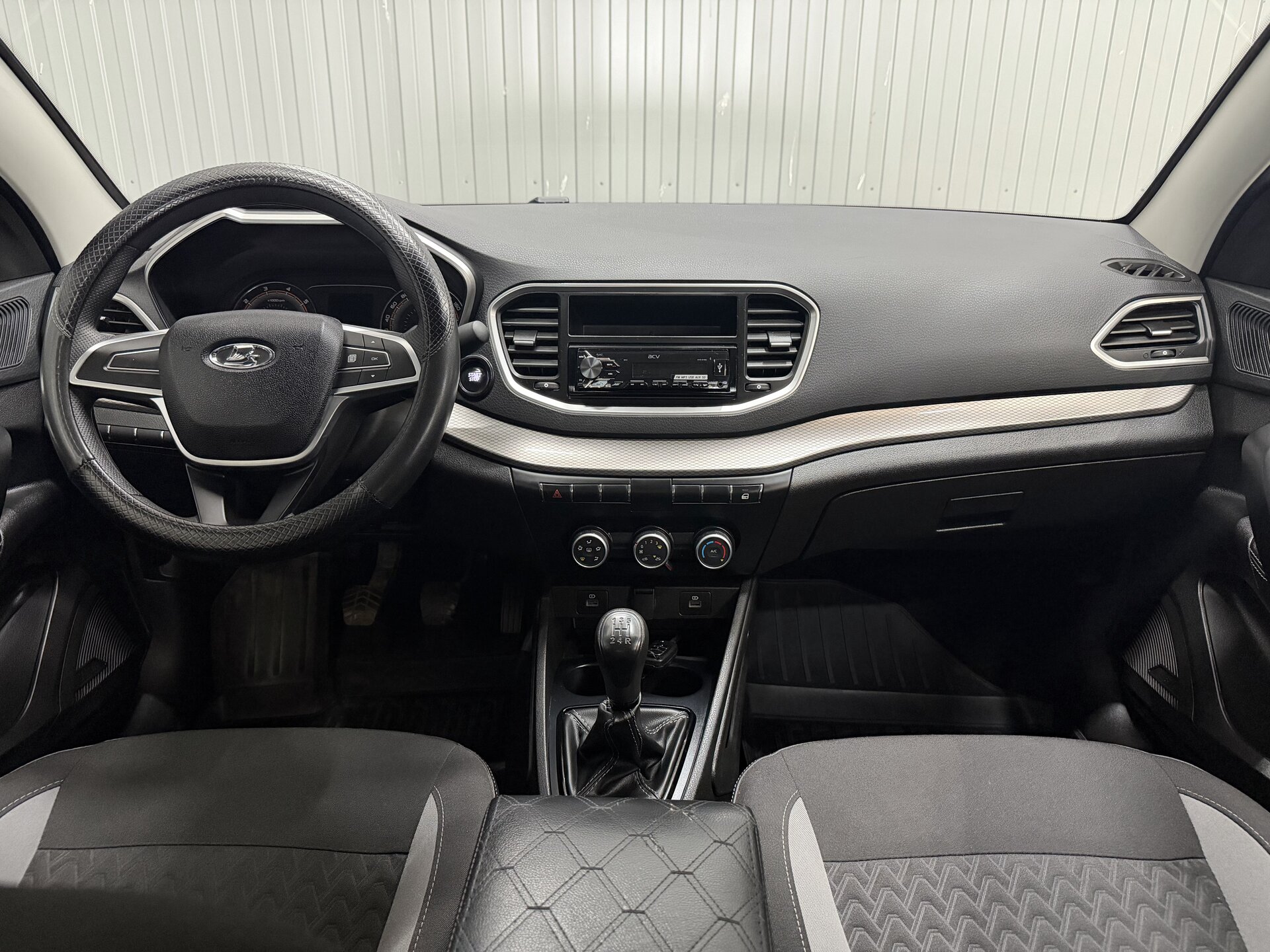 Lada (ВАЗ) Vesta, I Рестайлинг (NG) 2024 Lada (ВАЗ) Vesta, I Рестайлинг (NG) 2024