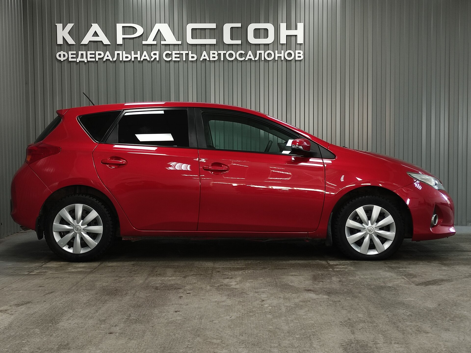 Toyota Auris, II 2013