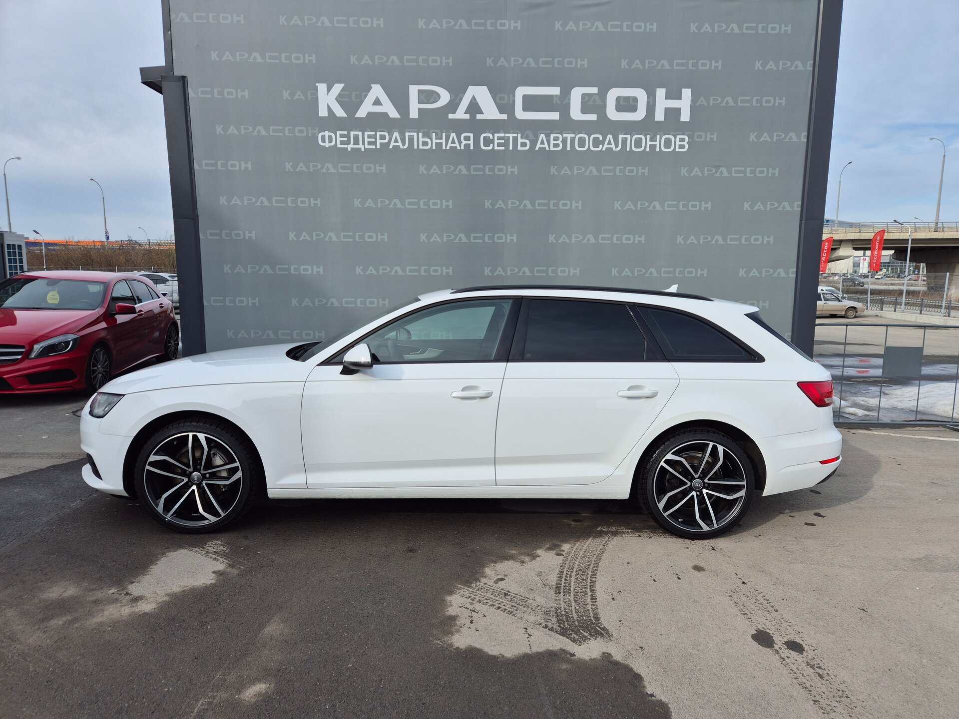 Audi A4, V (B9) 2019
