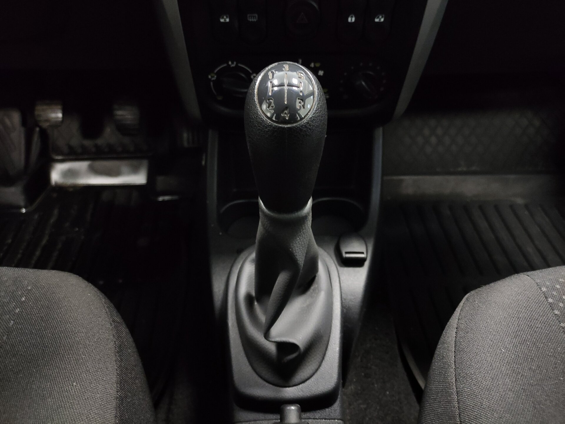 Nissan Almera, III (G15) 2015