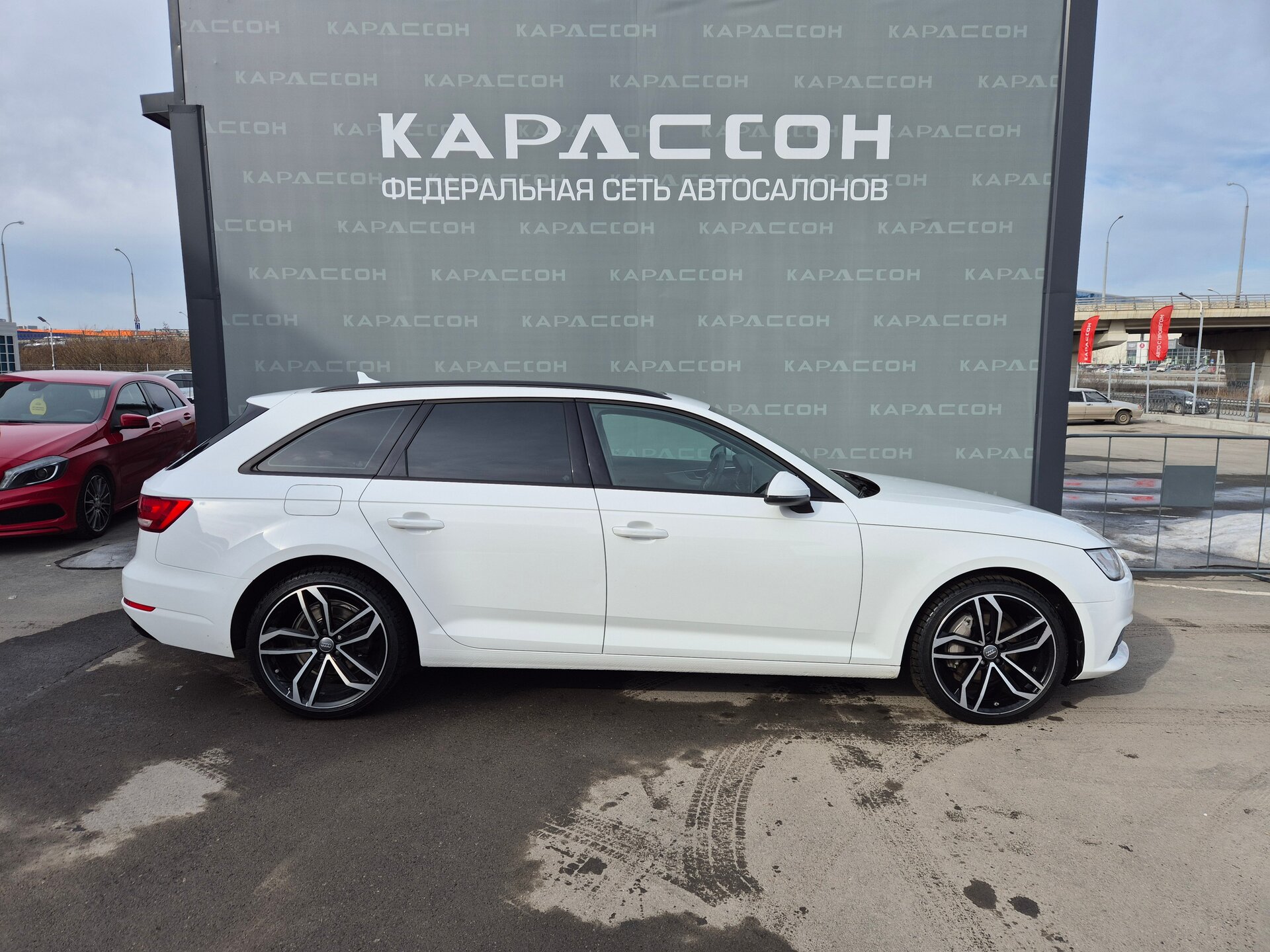 Audi A4, V (B9) 2019