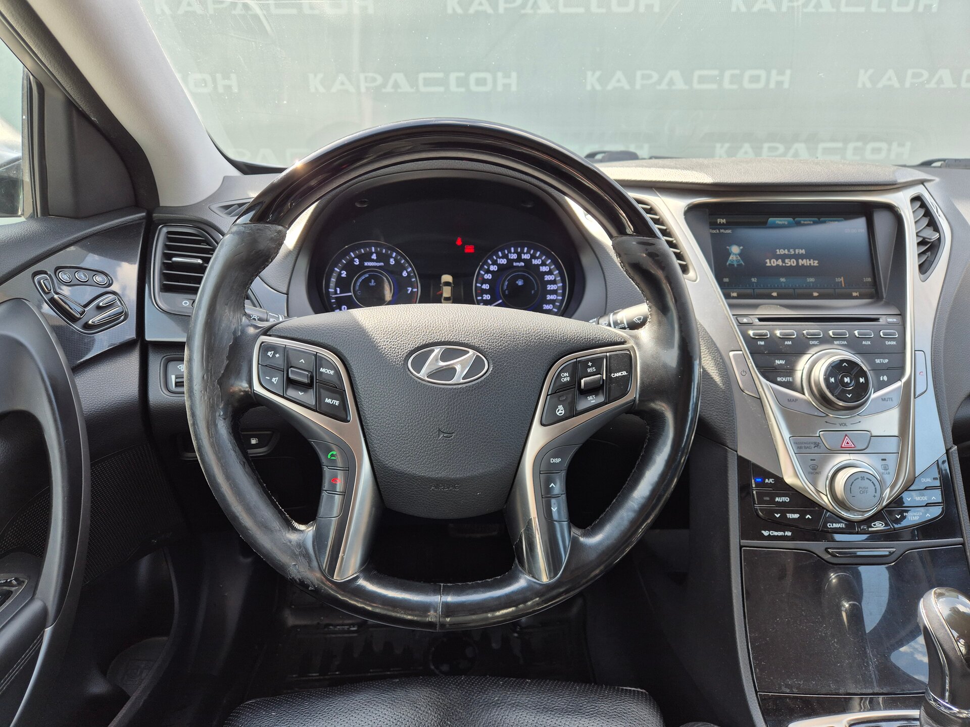 Hyundai Grandeur, V 2012