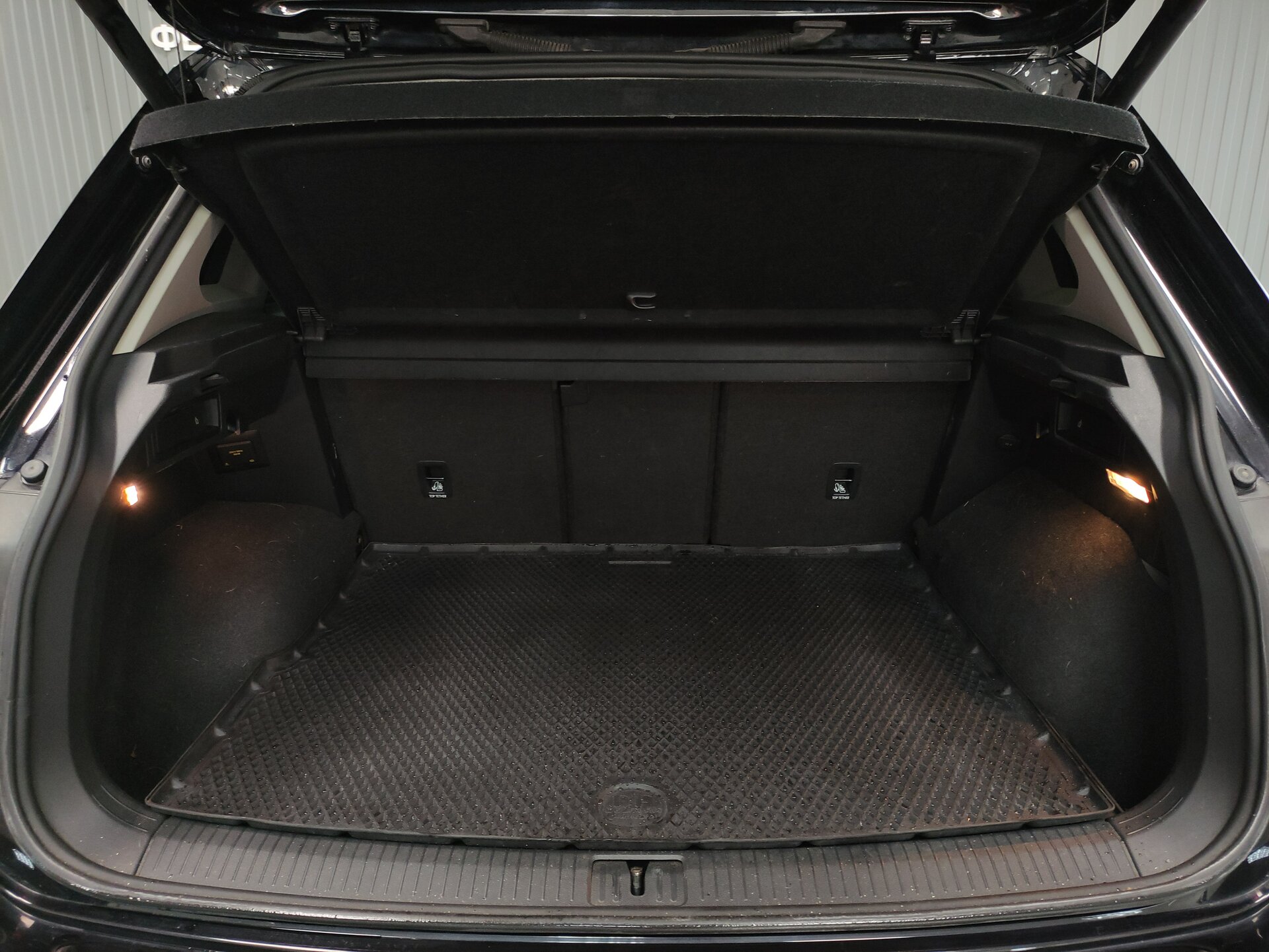 Volkswagen Tiguan, II 2018