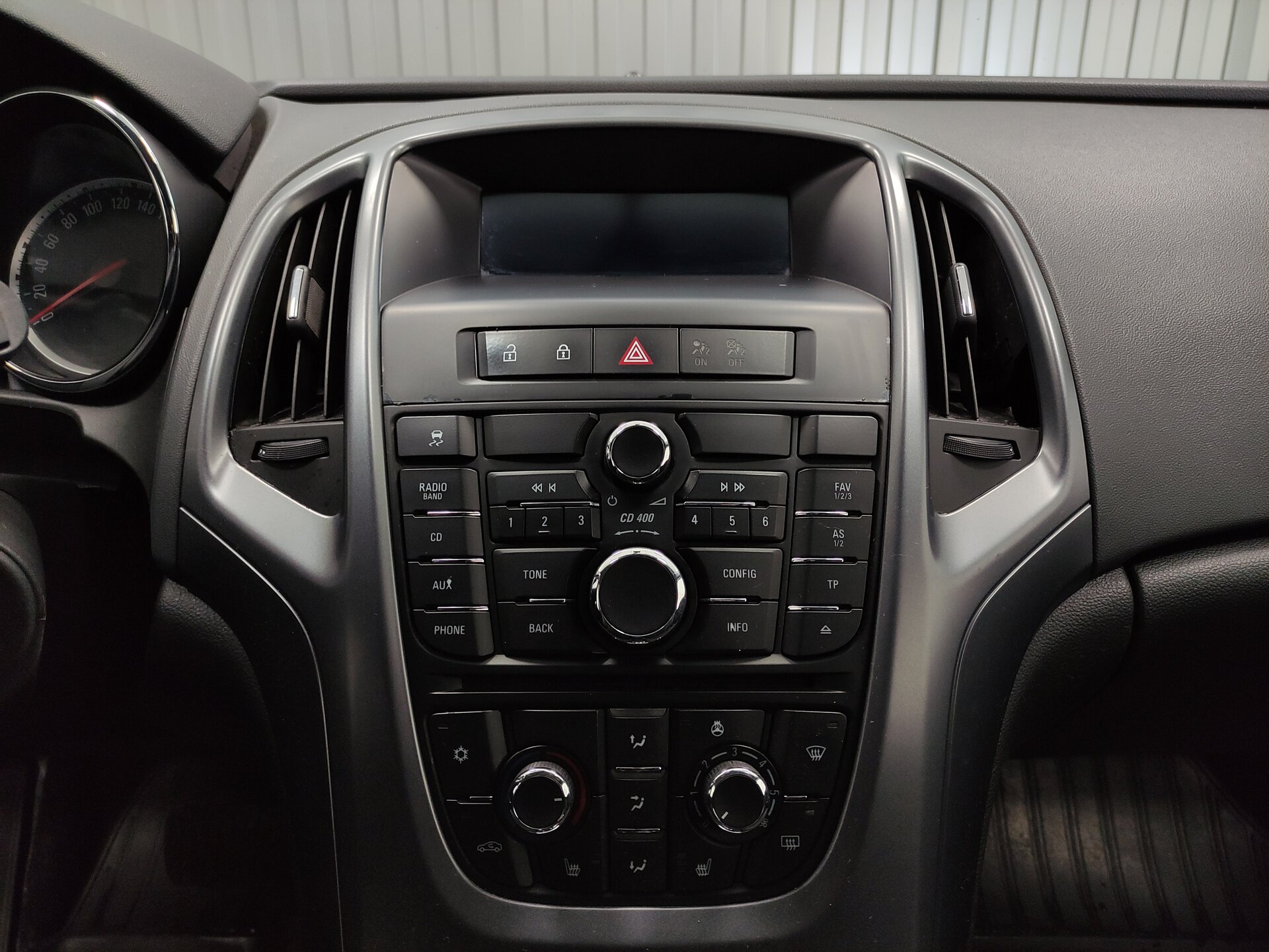 Opel Astra, J Рестайлинг 2012